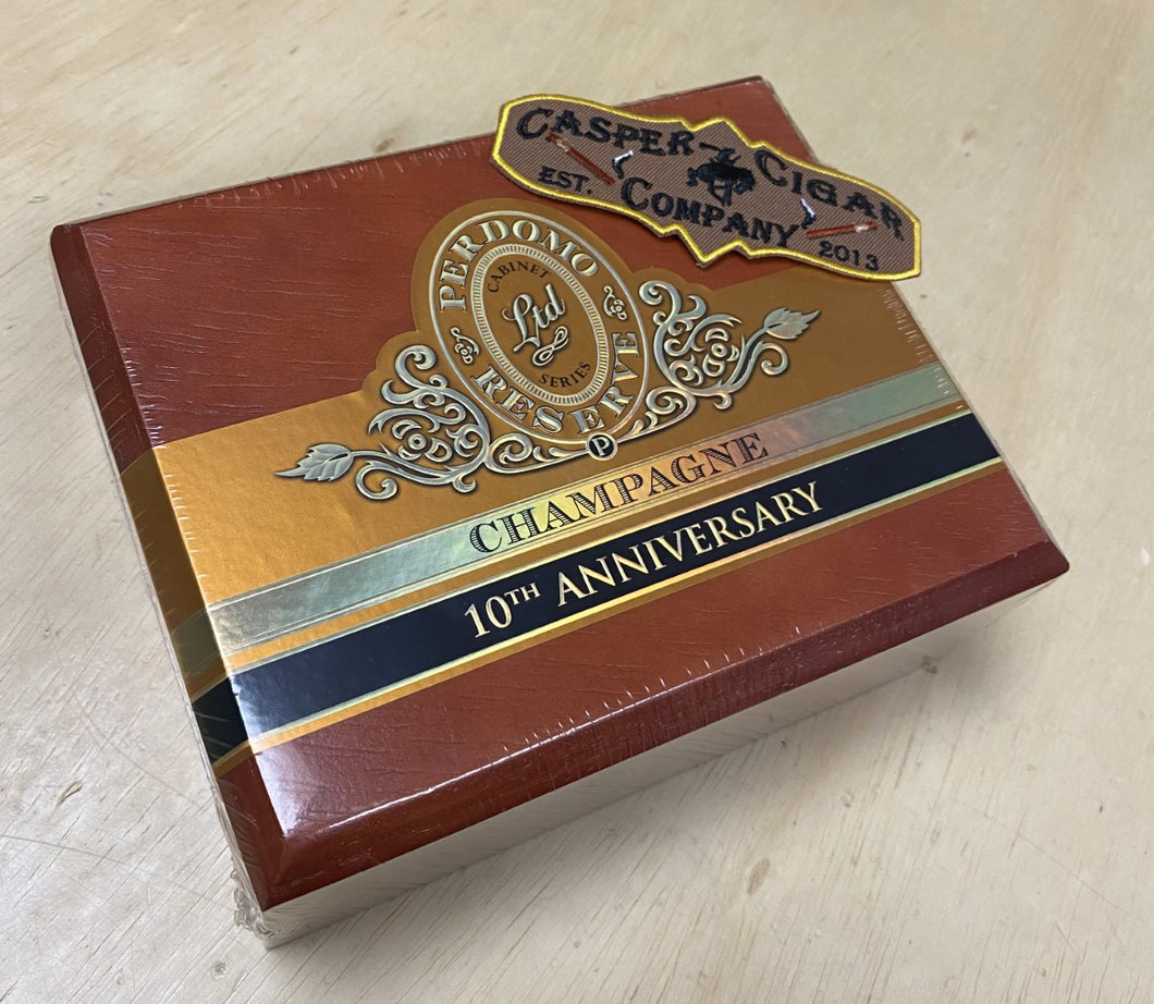 Perdomo Reserve 10th Anniversary Champagne Connecticut Robusto Box